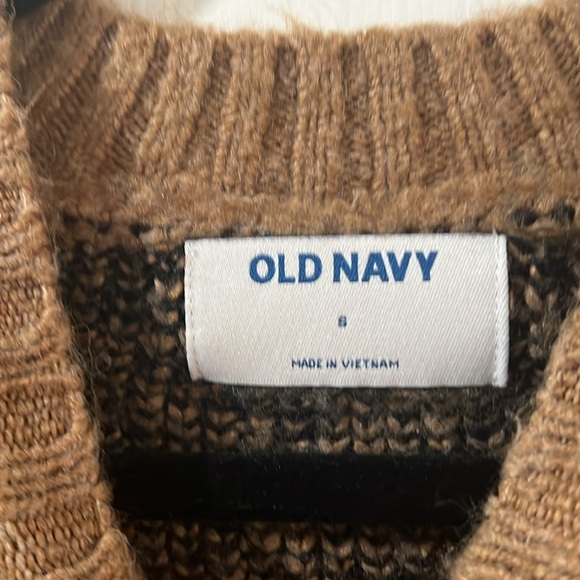 Old Navy sweater - leopard print,‎ Size small - Picture 3 of 5